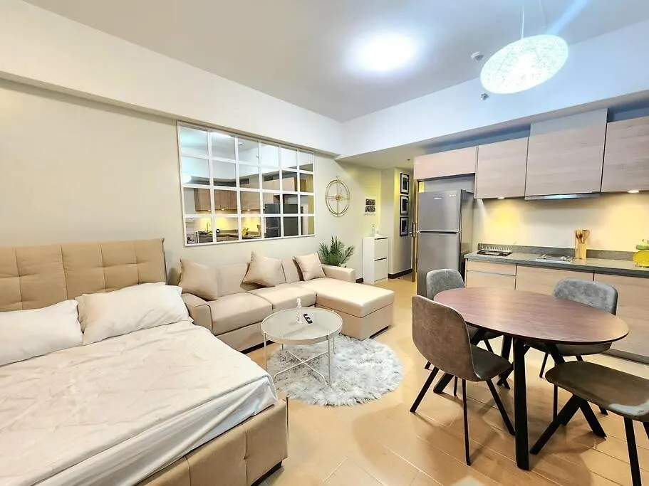 Refined & Homey Luxury Apartment Manila