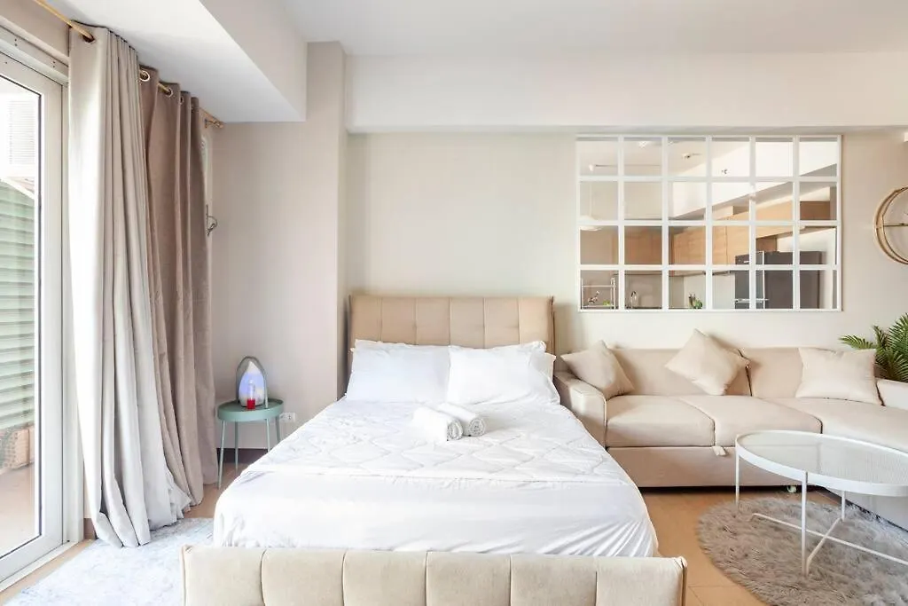 Refined & Homey Luxury Apartment Manila